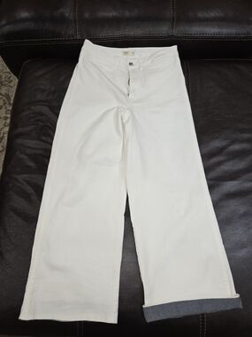 Oat New York White High-Rise Jeans Womans Size 6/28 Contrasting Hem